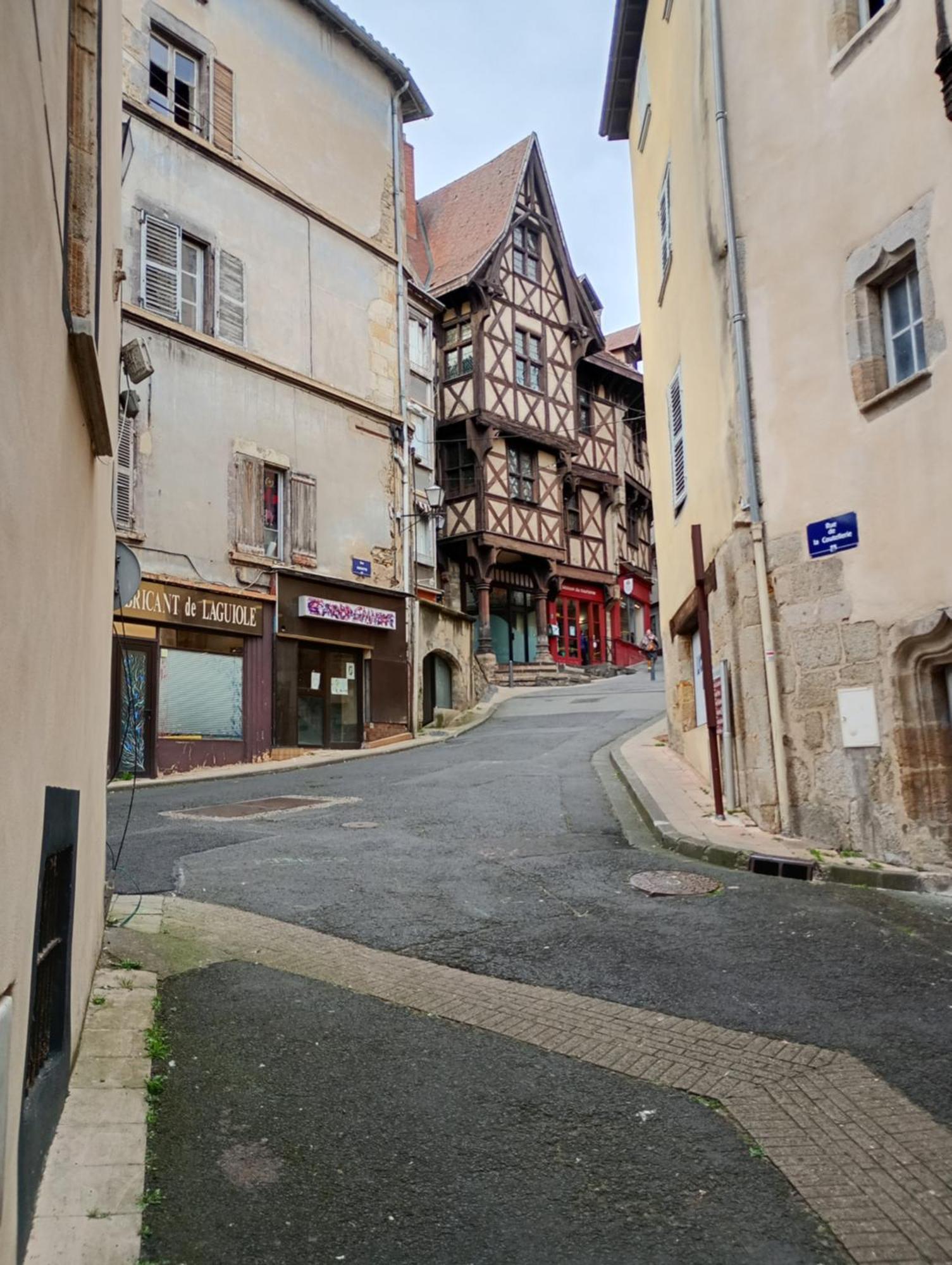 شقة Duplex Center Thiers - Clermont-Ferrand - Lyon - Free Parking - Self-Check-In المظهر الخارجي الصورة